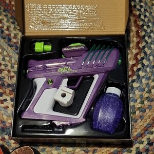 Gel Blaster - Purple and Green